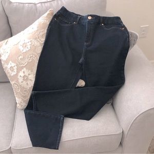 🌹Chico’s So Slimming Girlfriend Jeans